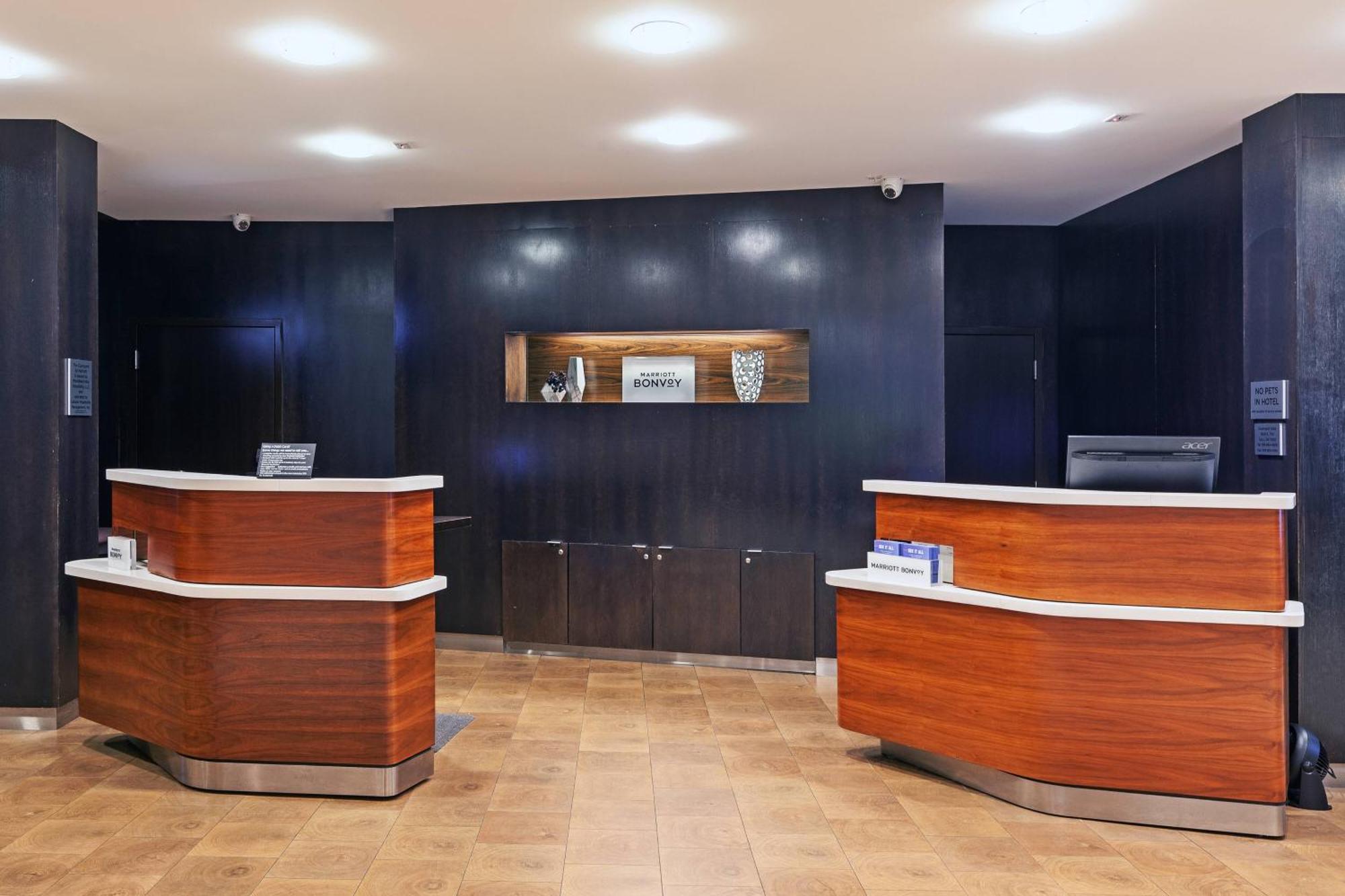 Courtyard By Marriott Tulsa Woodland Hills Ξενοδοχείο Εξωτερικό φωτογραφία