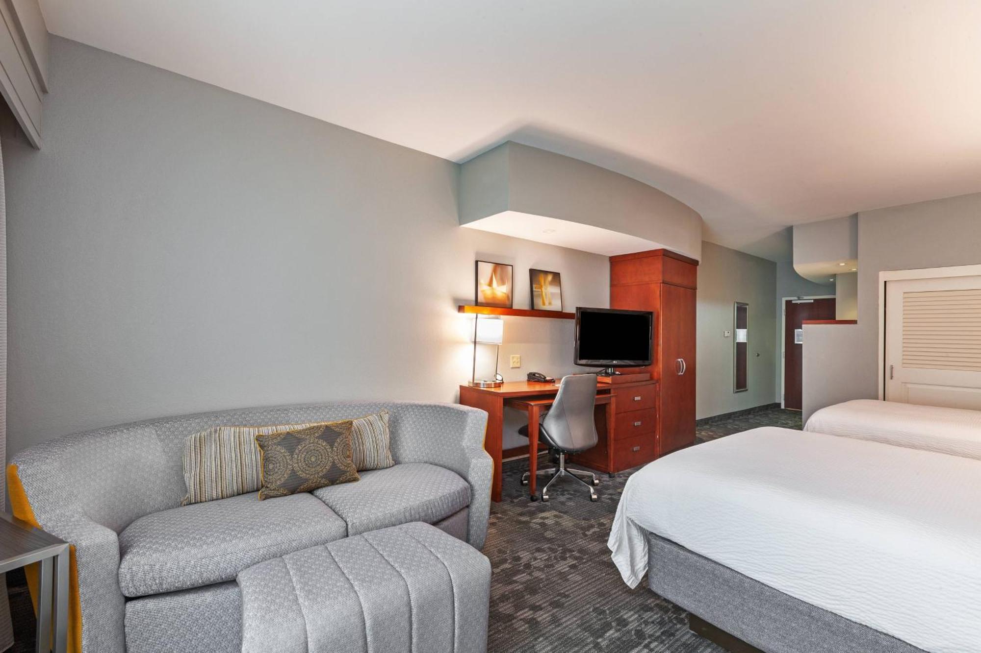 Courtyard By Marriott Tulsa Woodland Hills Ξενοδοχείο Εξωτερικό φωτογραφία